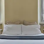Al Cavour 34 Bed and breakfast