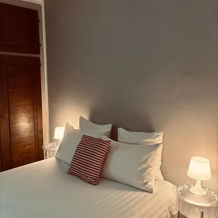 Al Cavour 34 Panzió Trento