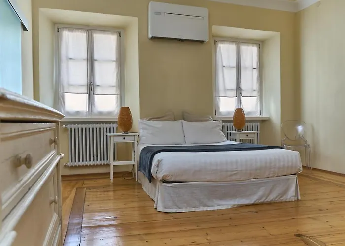 Alojamento de Acomodação e Pequeno-almoço Al Cavour 34 4*